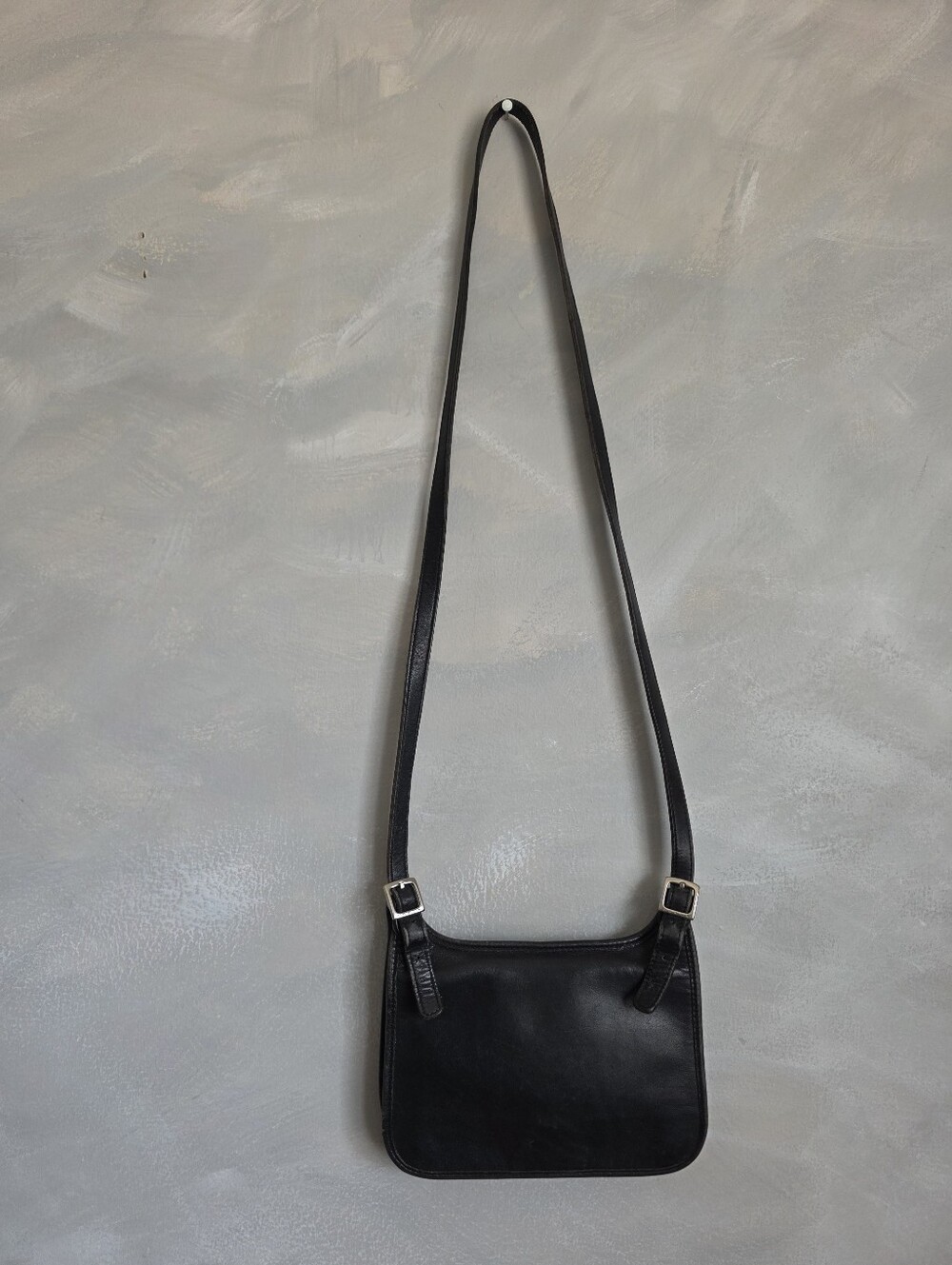 Vintage Coach 9142 Womens Black Leather Hippie Flap Crossbody Saddle Mini Bag